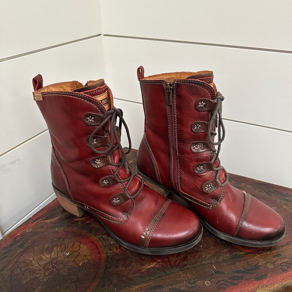 Pikolinos Lace-up boots